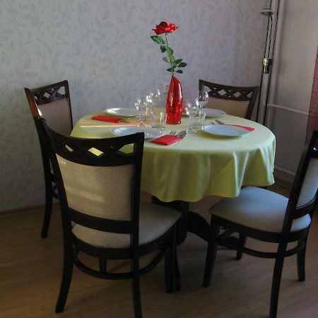 Gratarre Apartment Kuressaare Kültér fotó