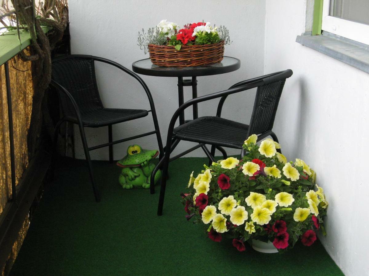 Gratarre Apartment Kuressaare Kültér fotó